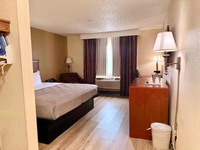 Quality Inn & Suites Golden - Denver West Lakewood Exterior foto